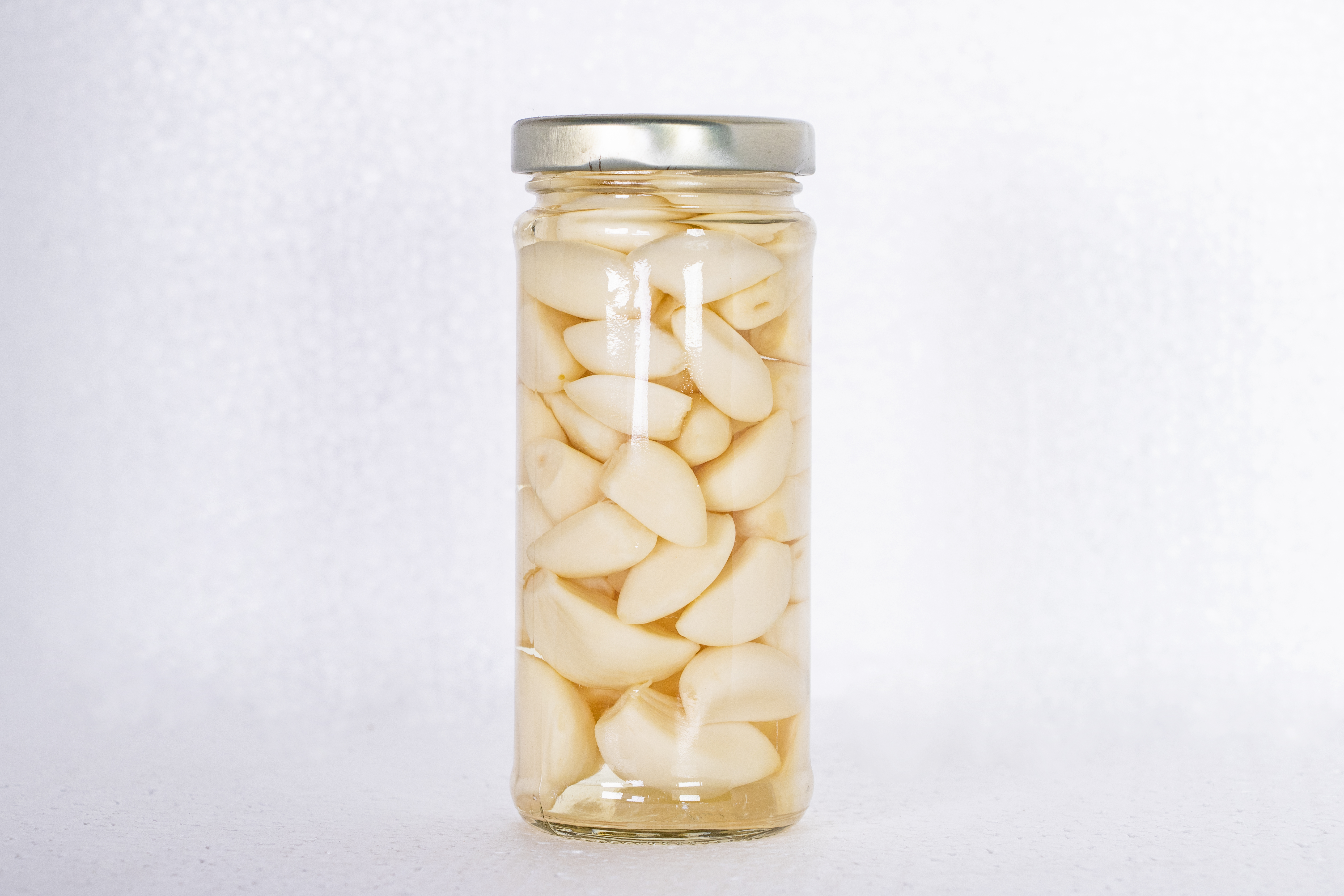 GARLIC CLOVES IN WATER-1
